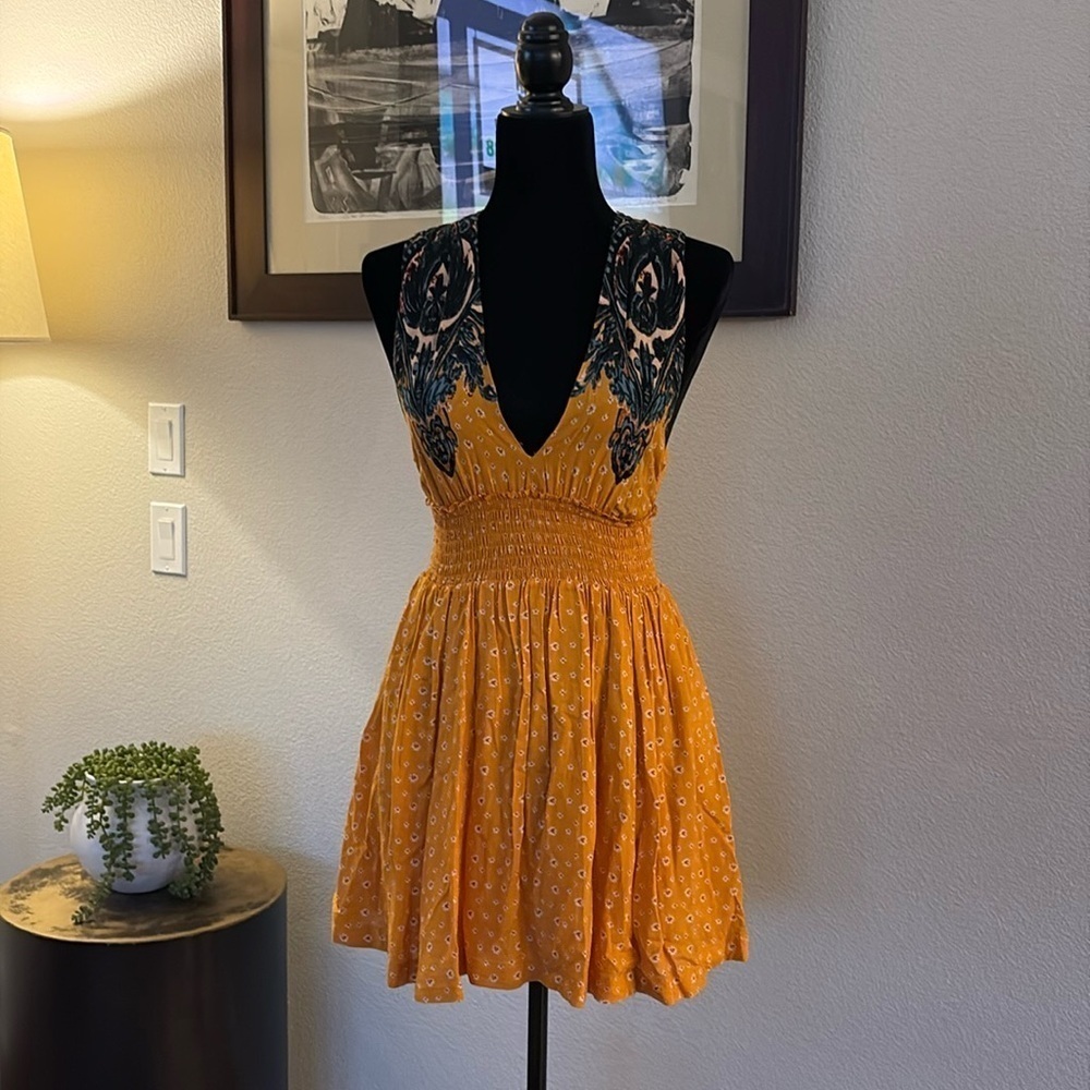 FREE PEOPLE Womenβs Dress, Excellent condition.